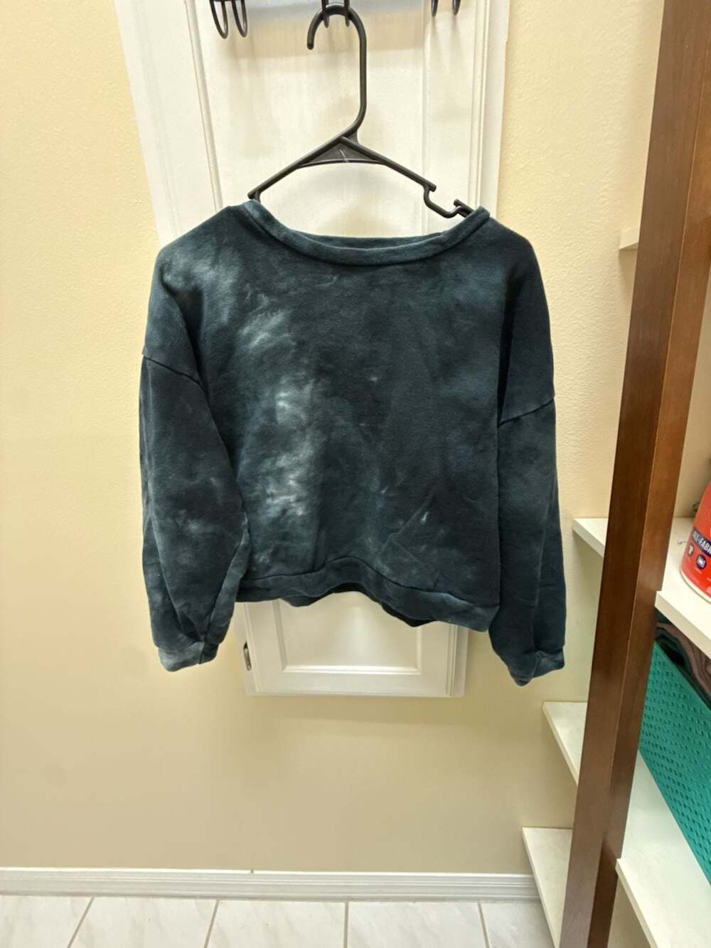 All Fenix Aryah Black Gray Tie Dye Cropped Crewneck Sweatshirt XS